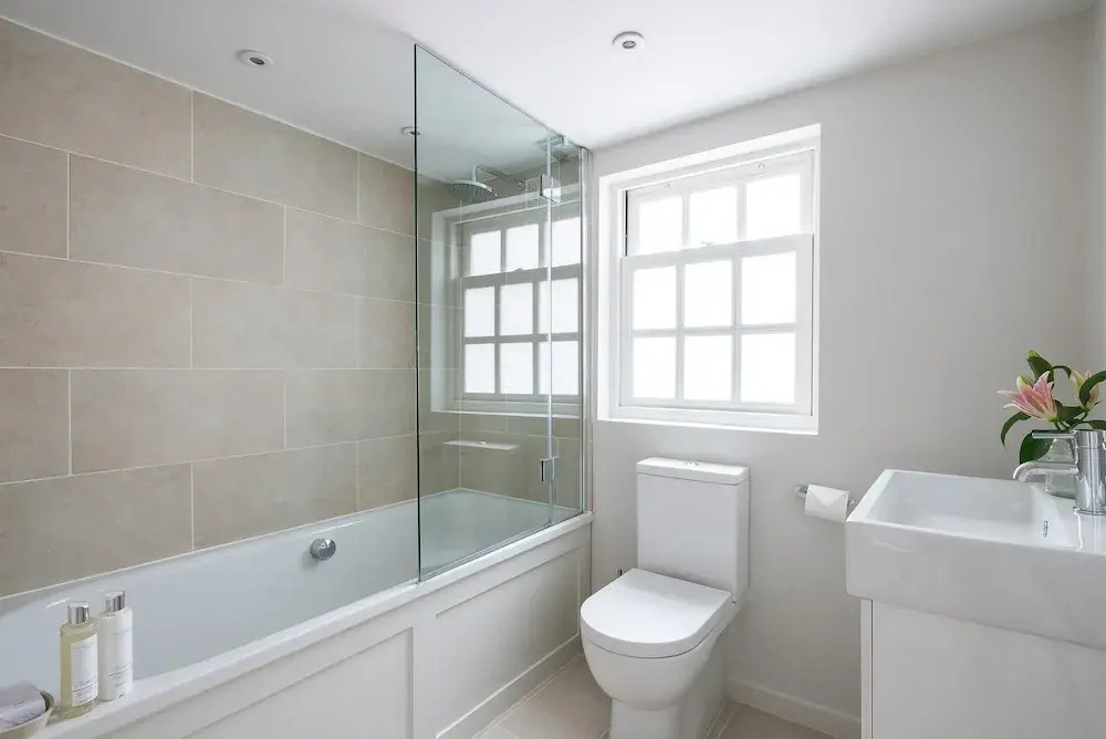 Ultra luxurious London home for 5-7