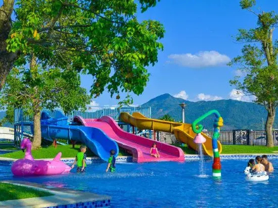 Guanhai Dolphin Seaview Holiday Apartment