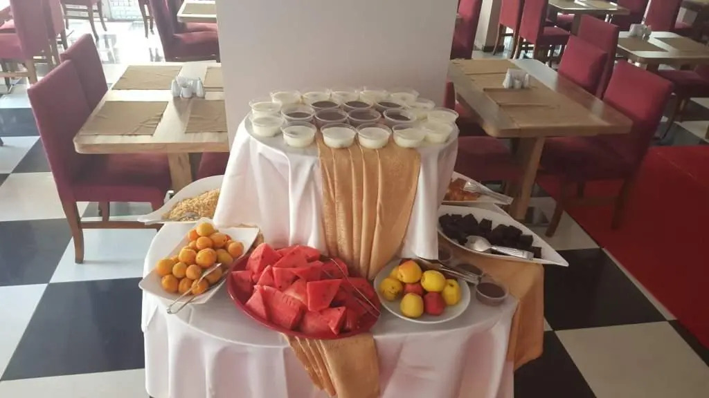 Kadeer Hotel