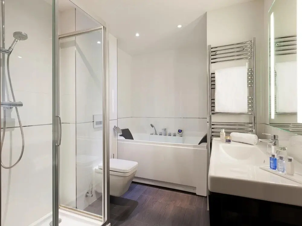 Honeymoon Suite in Cannes