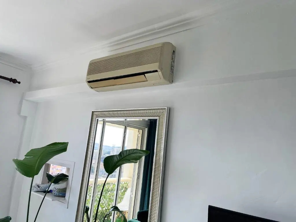 Appartement de 2 chambres avec vue sur la mer balcon et wifi a Toulon a 5 km de la plage