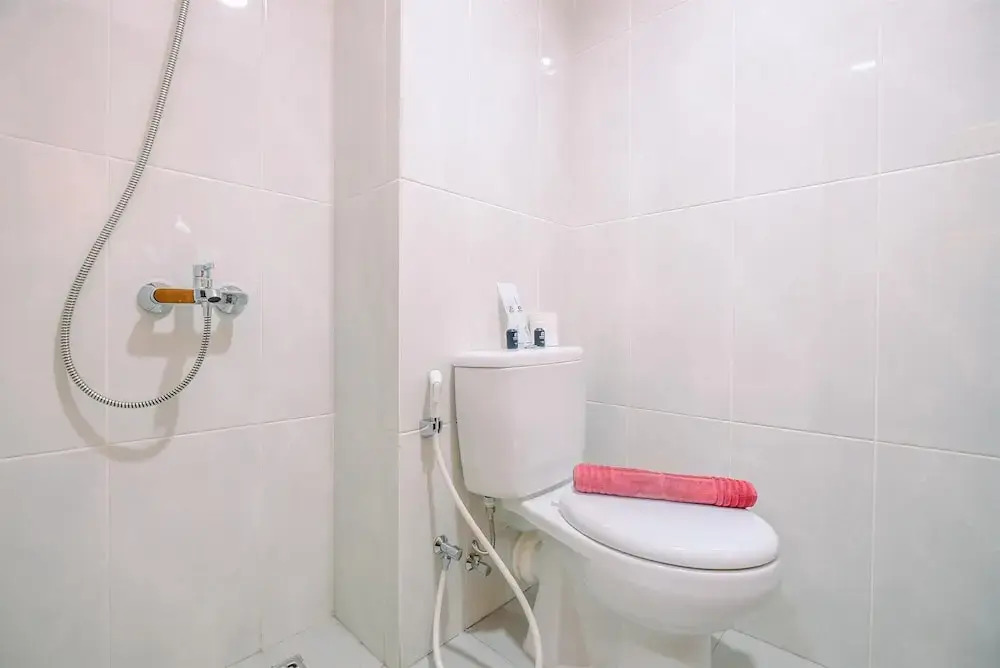 Cozy Stay and Comfort Studio at Evenciio Margonda Apartment