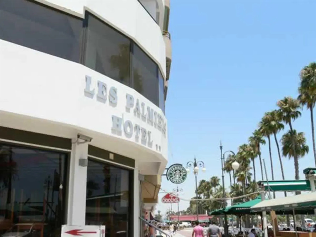 Les Palmiers Beach Boutique Hotel & Luxury Apartments