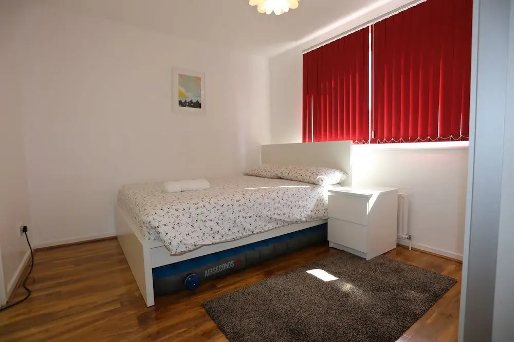 Beautiful 3 Beds House - Thamesmead