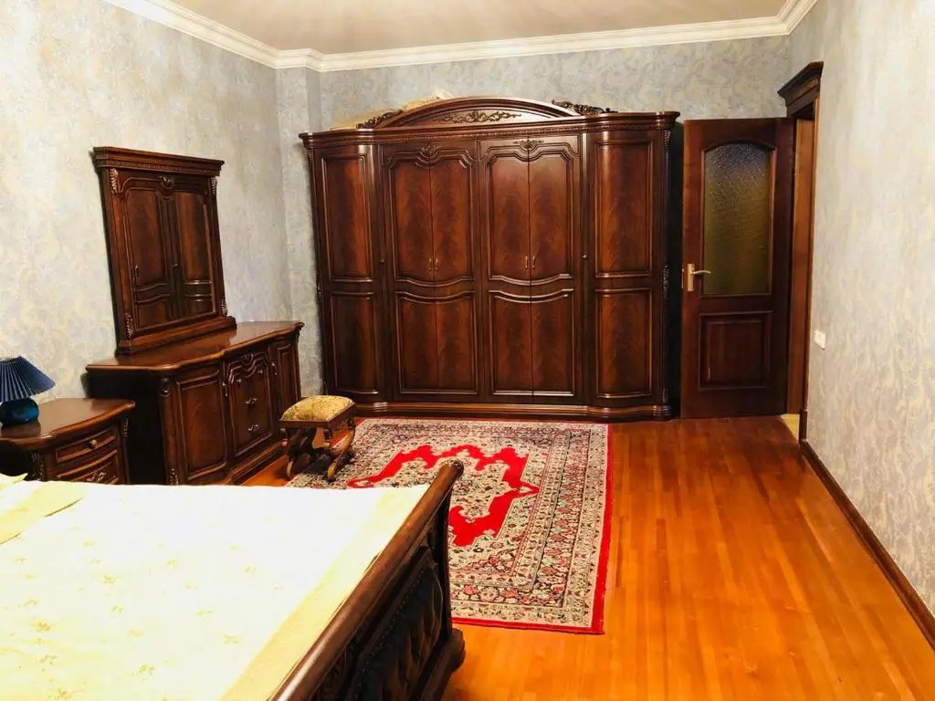 Apartment Registan