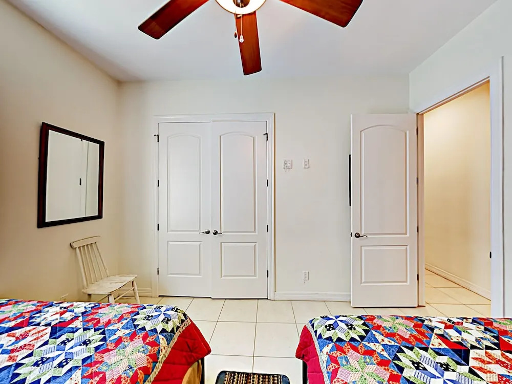 East Lantana Unit 9 - 2 Br Condo