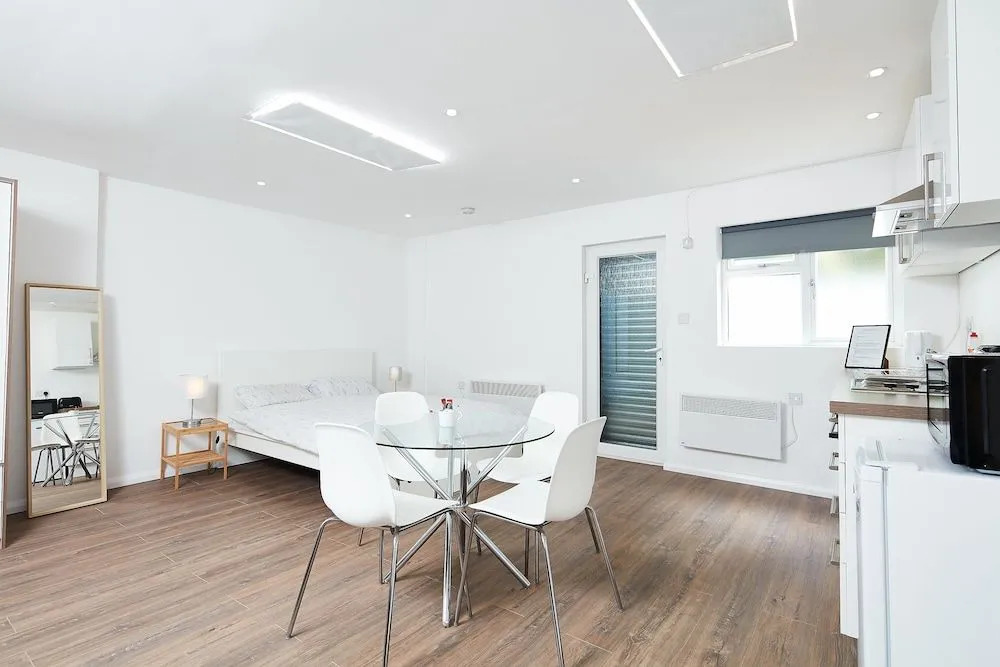 Charmstay Apartments