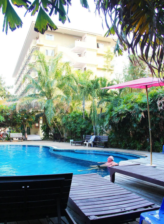 Royal Tycoon Place