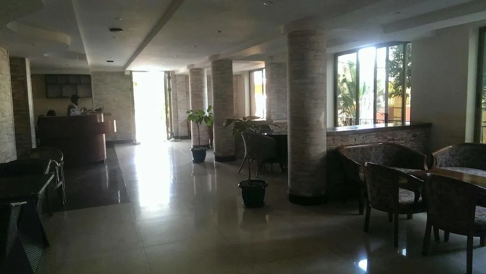Makutano Hotel