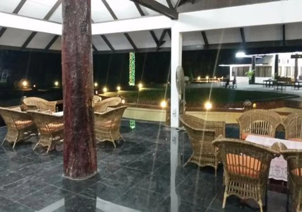 Hotel Zwekabin