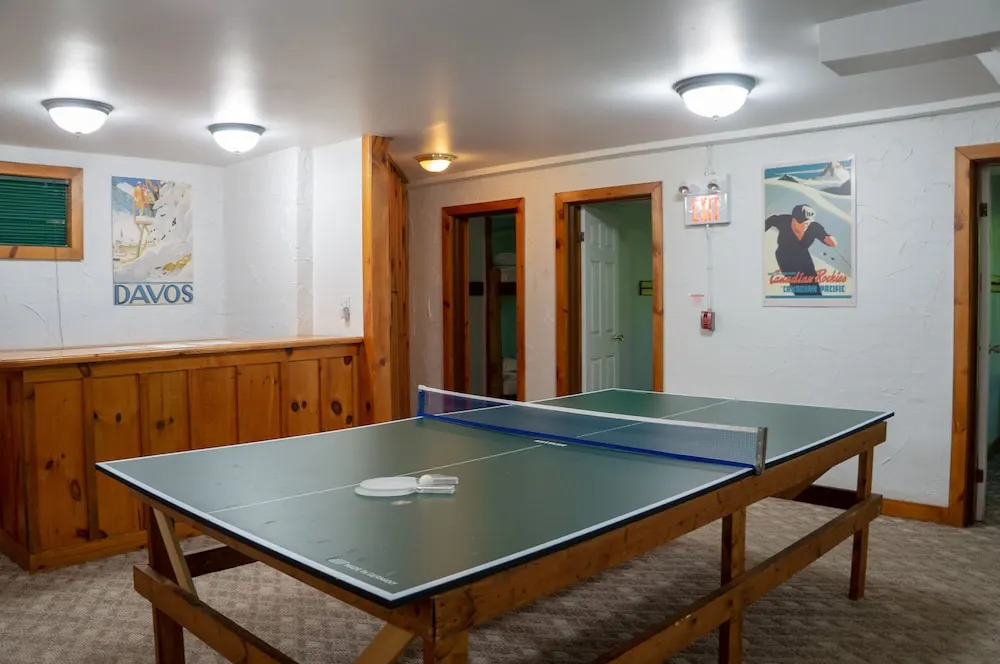 Gateside Chalets Expansive 6 Bedroom Hot Tub Near Village Blue Mountain