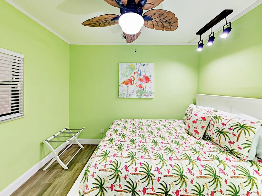 South West 4th - 4 Br Home