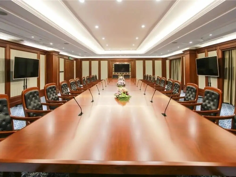 GreenTree Eastern Shanghai Changning Hongqiao Airport LongBai Hotel