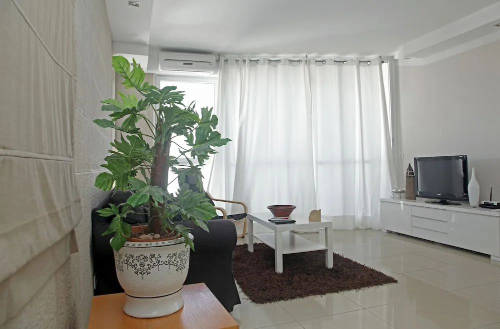 TLVSublet Hayarkon