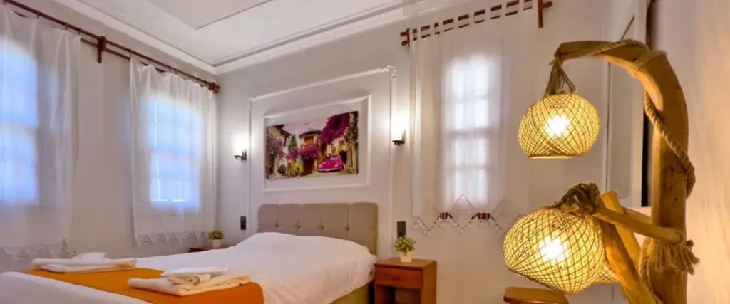 Mese Suites