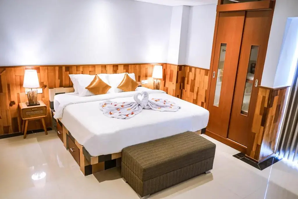 RedDoorz Plus @ Kerobokan Seminyak 3