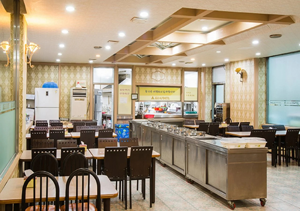 Alps Hotel