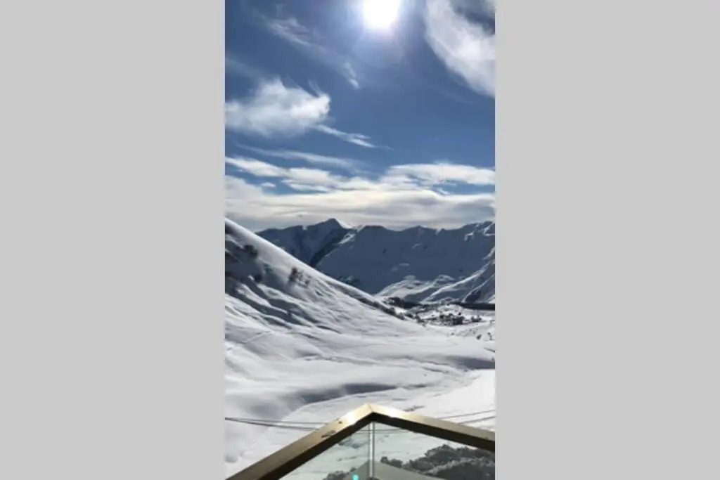 Bura's 2 room apartment in New Gudauri with view