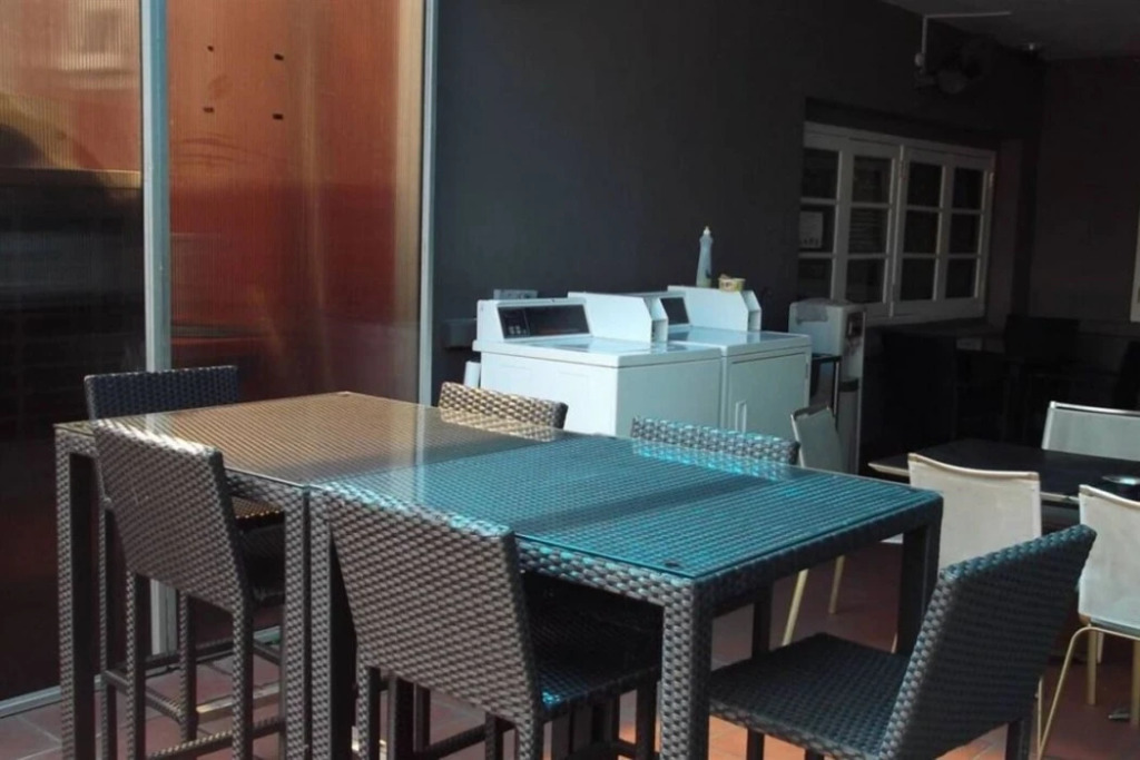 Snooze Inn Dickson Road - Hostel