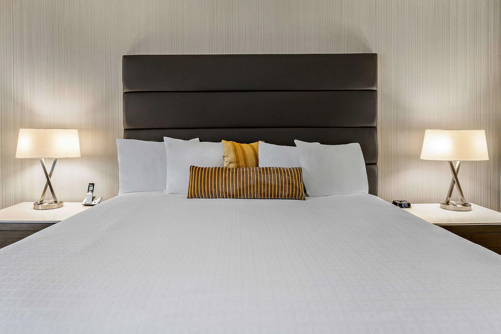 Best Western Premier Calgary Plaza Hotel & Conference Centre