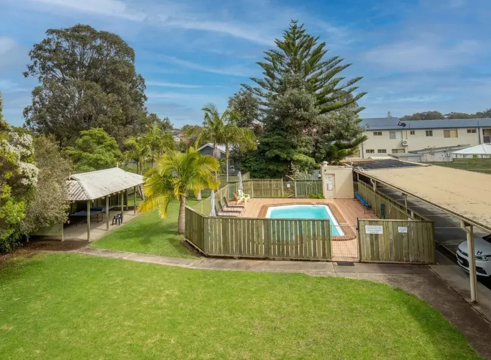 Seafront Getaway Studio, Great Location With Pool