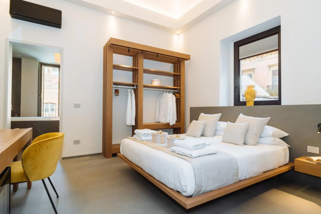 ETNEA Suite 270