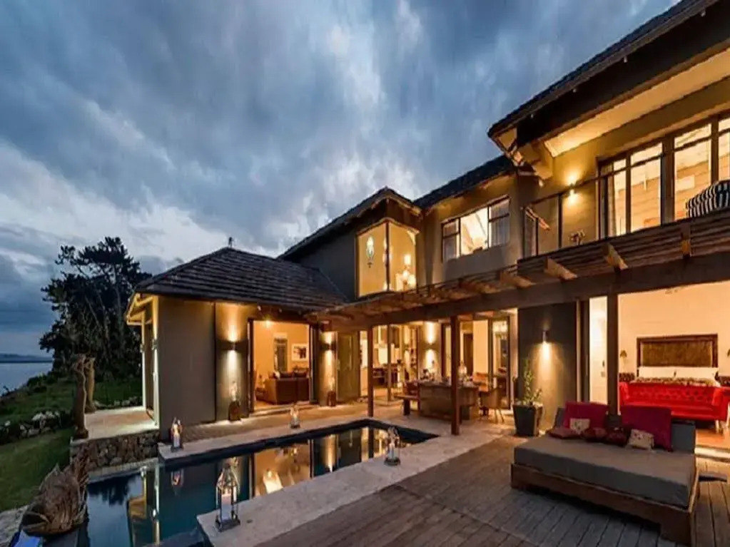 Plett Lagoon Villa