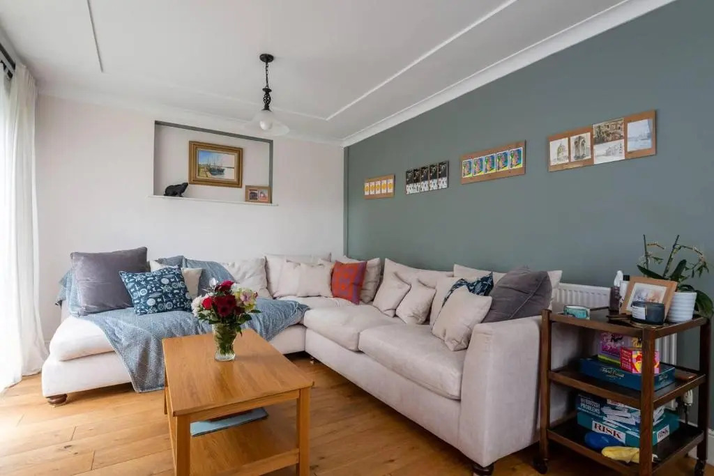 Beautiful 4-bed House in Monmouth