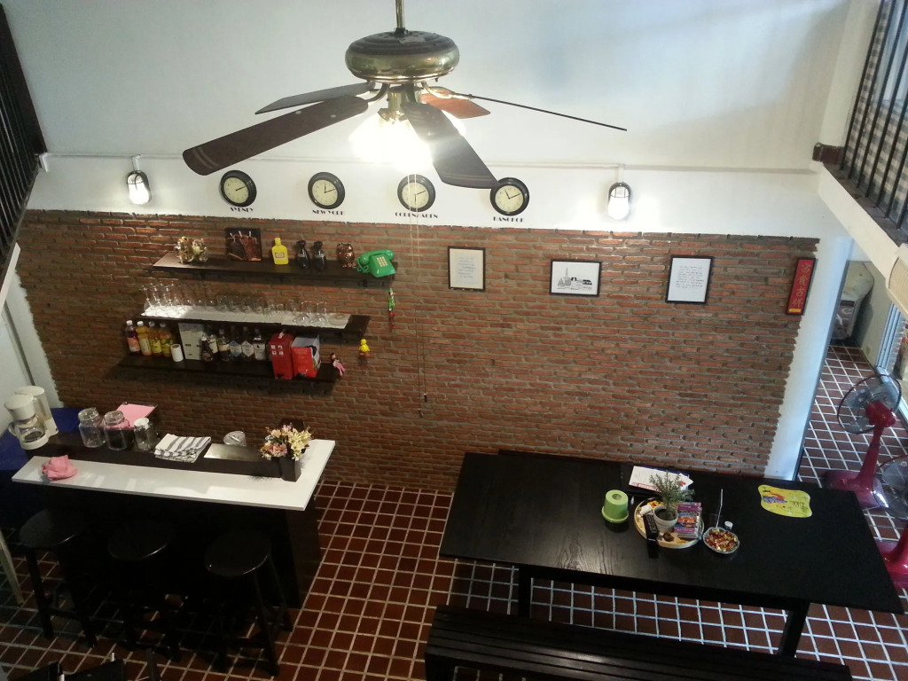 Home16 Sukhumvit16