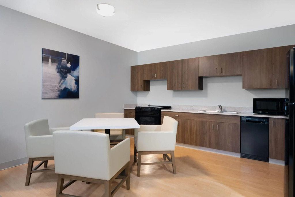 Wingate by Wyndham Geneva at SPIRE Academy