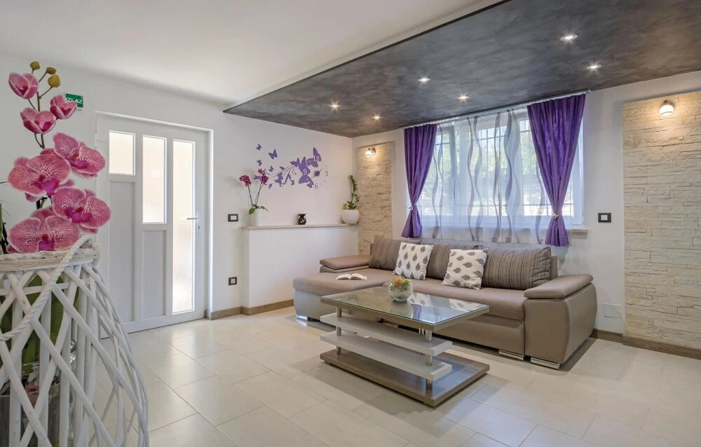 Awesome Home in Kanfanar With Wifi and 1 Bedrooms