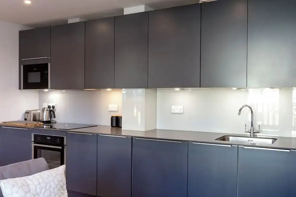 Hampden Apartments - The Anne