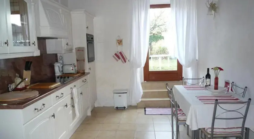 La Petite Mirabelle
