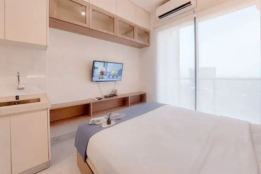 Comfort and Strategic Studio at Sky House BSD Apartment near AEON