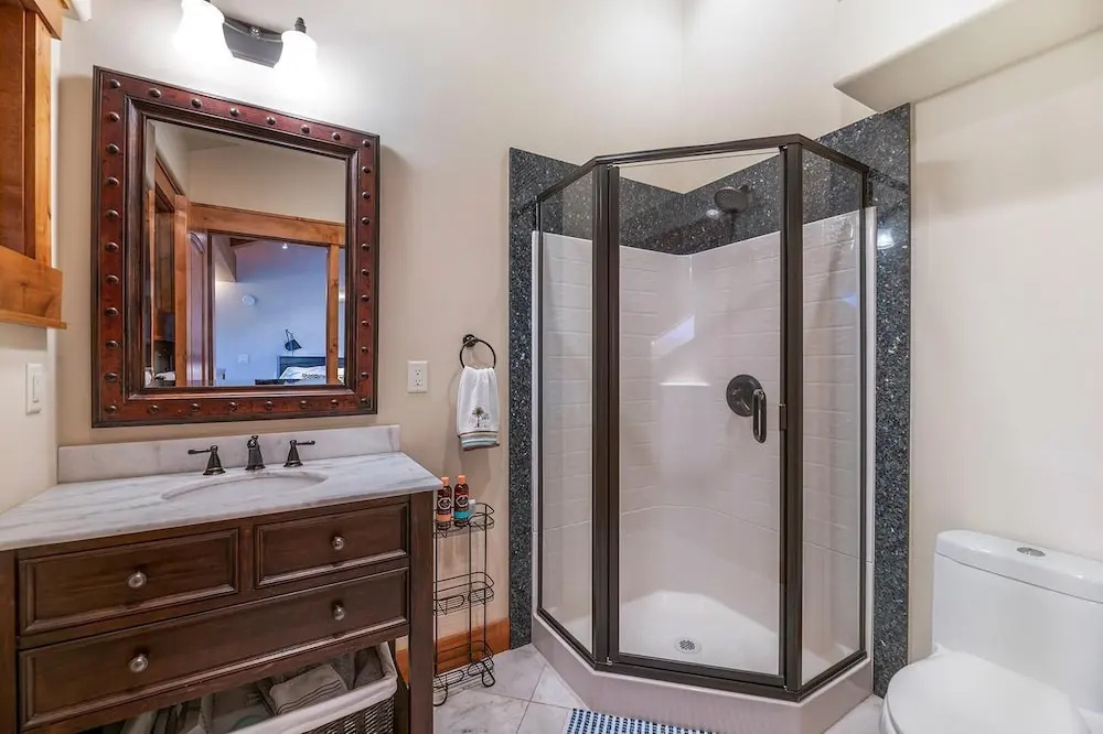 Mv32: Lakeland Village Luxury Condo With Great Amenities