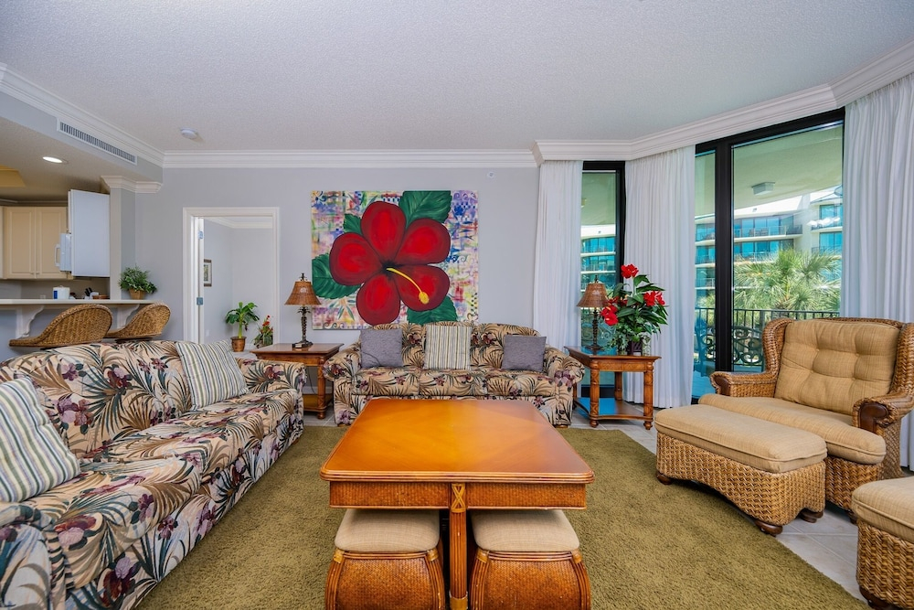 Phoenix On The Bay 1207 3 Bedroom Condo