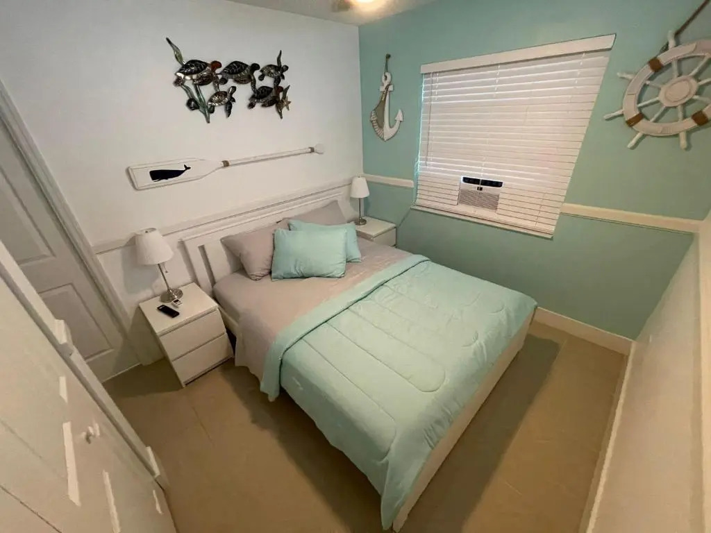 Beach House - 2BD 3BH - Fort Lauderdale