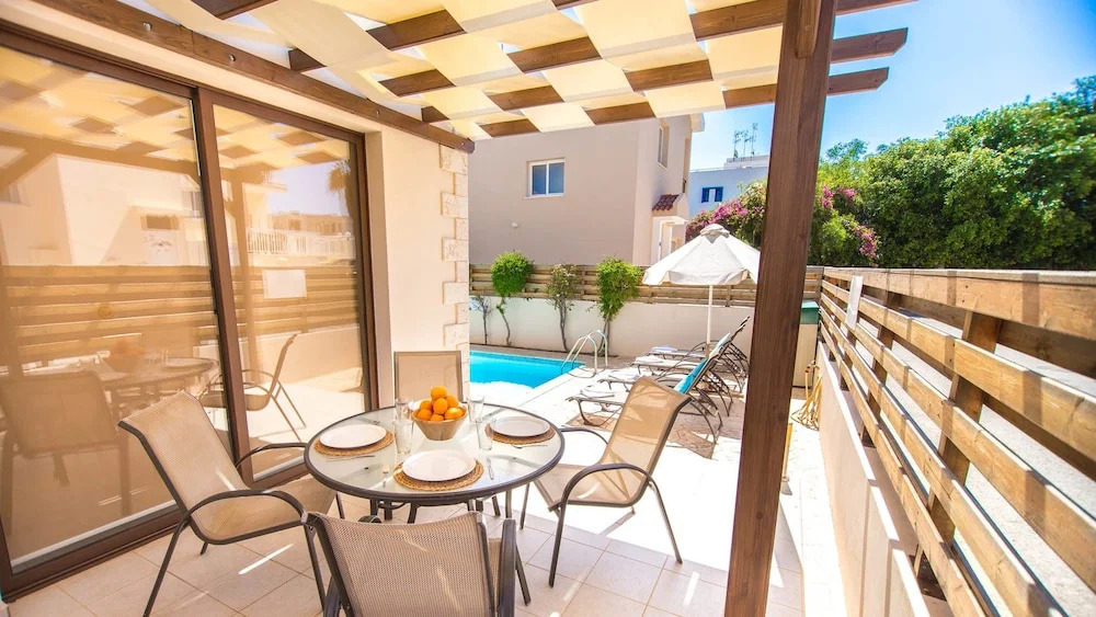 Rent Private Villas 007