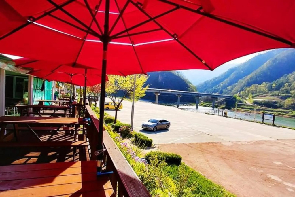 Youngwol River and Stars Pension(강앤별)