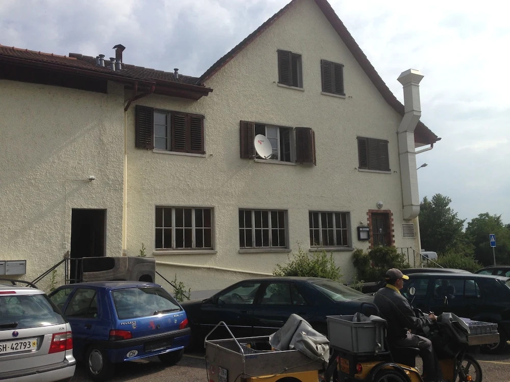 Miles to go Hotel & Hostel