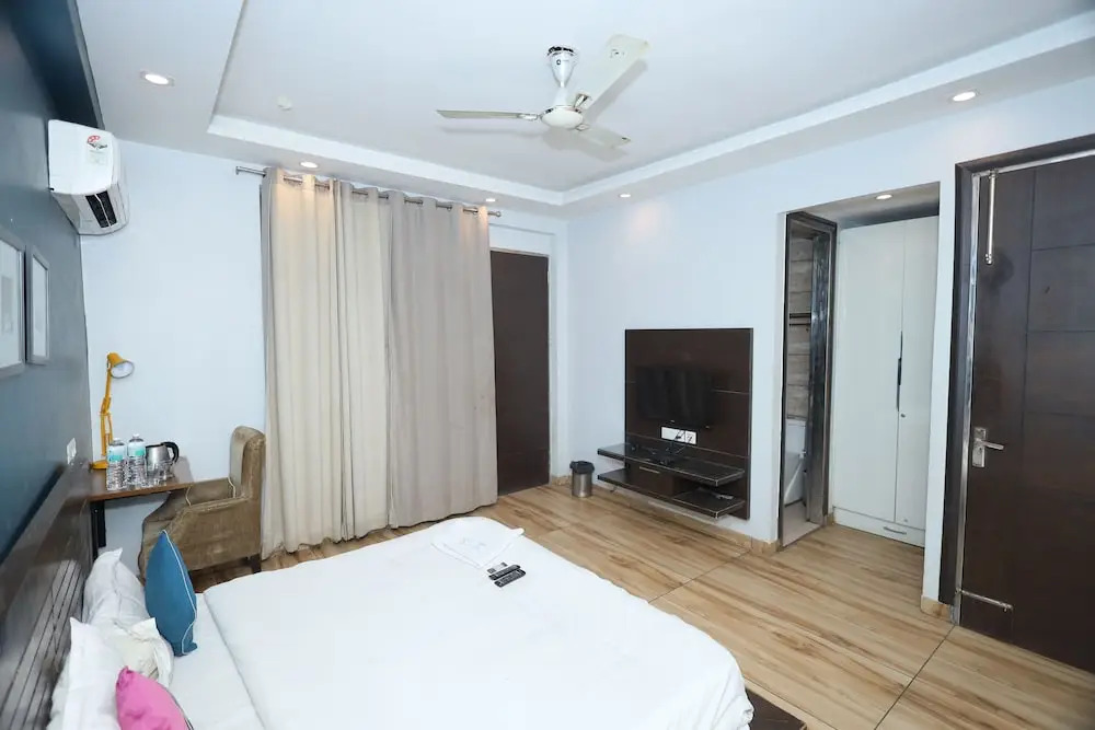 Hotel Wedlock