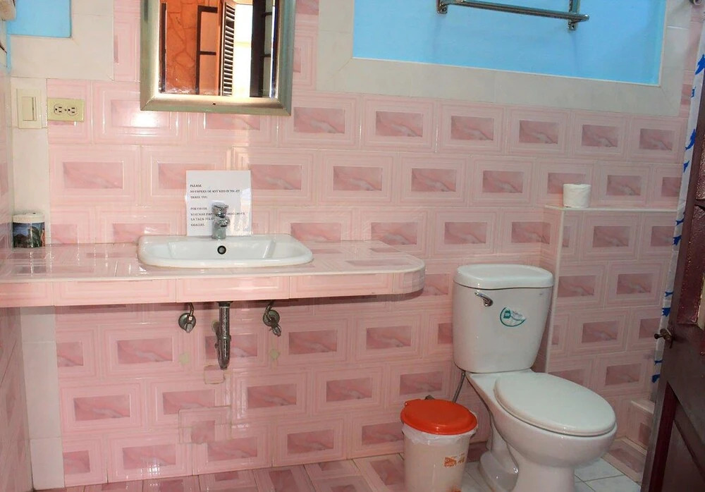 Colonial Hostel House in Havana's heart