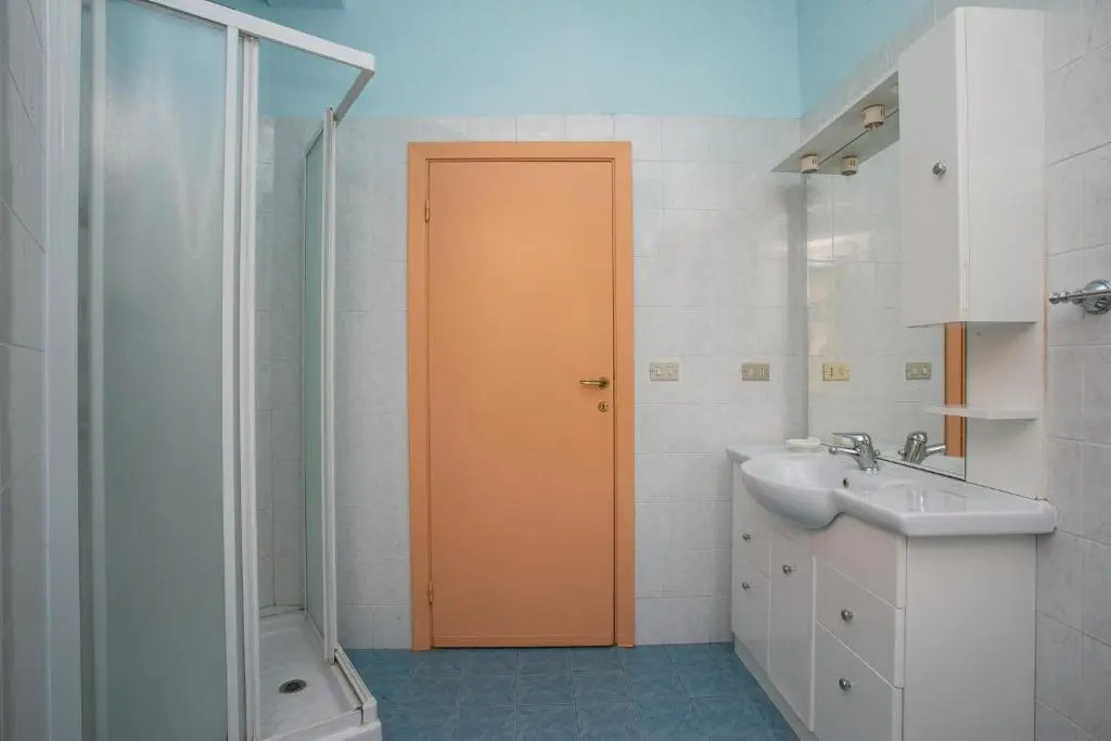 N52 - Numana, Trilocale Con Terrazzo a 100 Metri Dal Mare
