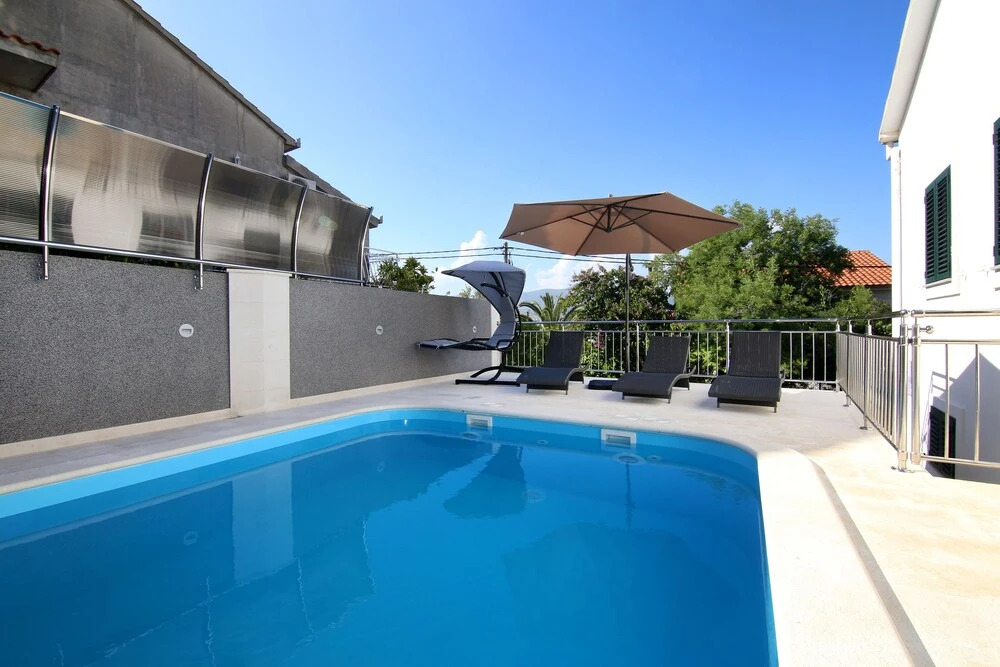 Luxury House With Pool 50M From Sea