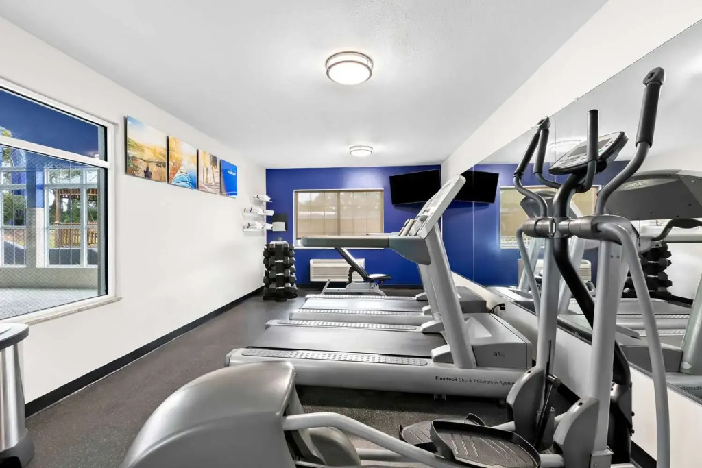 Comfort Inn & Suites Nashville Near Tanger Outlets I-24 Antioch