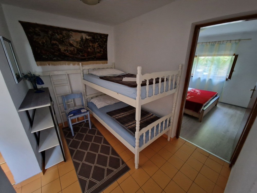 Apartments Zlatko