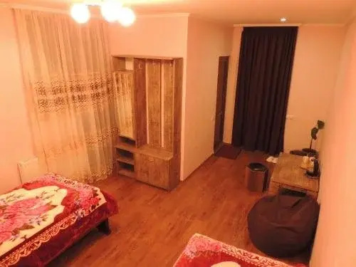 Roza Guesthouse