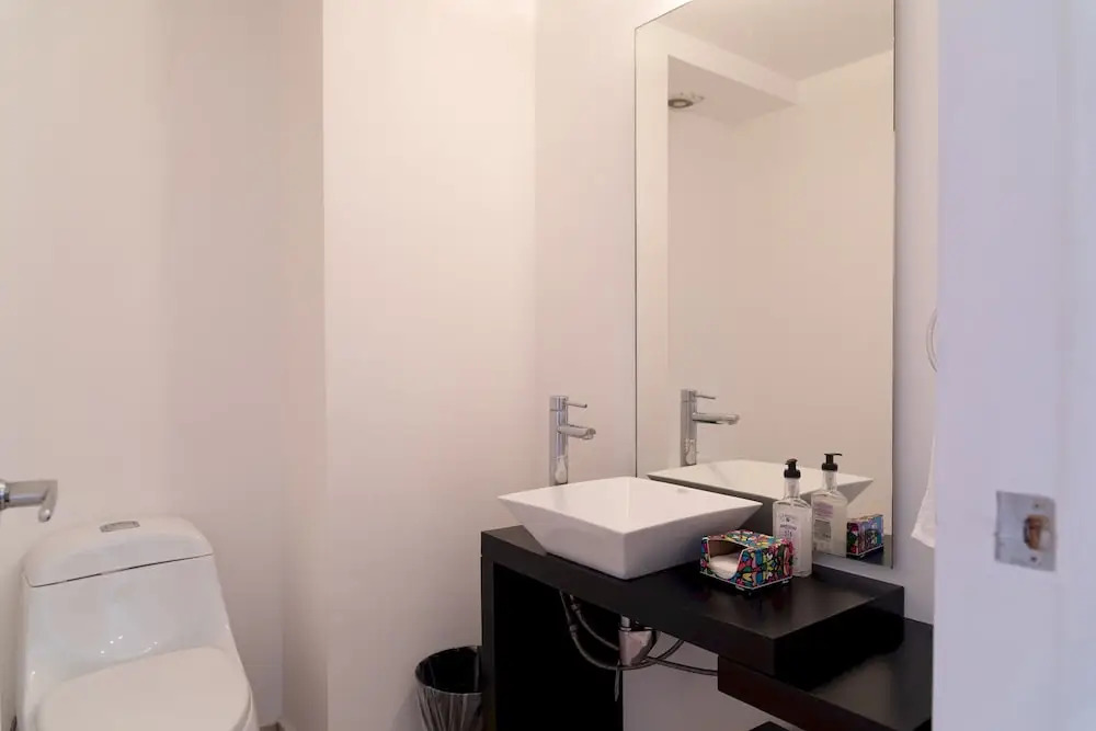 Bright Apartment with Private Bathroom,Kitchen And More @Santafe-601