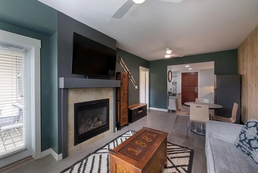 Mountain View Condo with Washer Dryer- Fraser Crossing/Founders Pointe Premium-Rated 4462