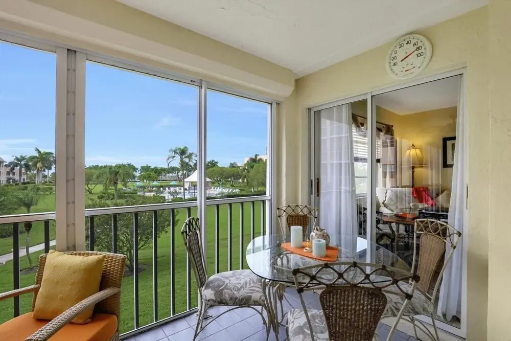 Island-style Condo With Pool, spa and Steps to Beach